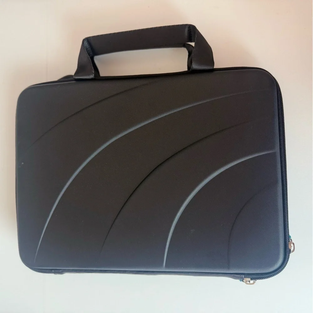 NEW ÜZBL Black Laptop Case with Secure Grips 13-14 inch